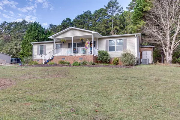 124 Singleton DR, Townville, SC 29689