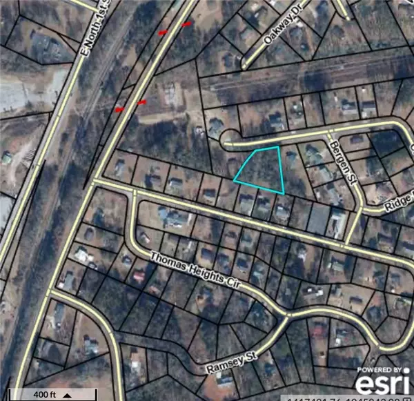 Seneca, SC 29678,305 CREEK DR