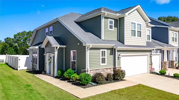 123 Pine Hollow PL, Easley, SC 29642