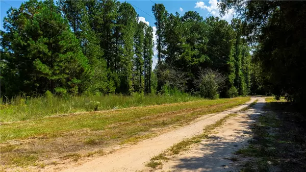 Abbeville, SC 29620,83 Three B DR