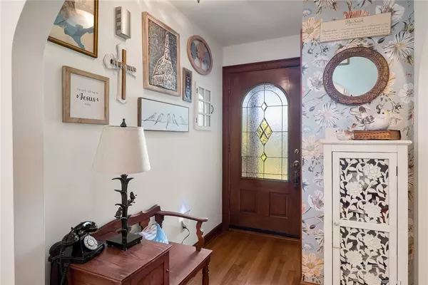 Easley, SC 29640,119 Devon CT