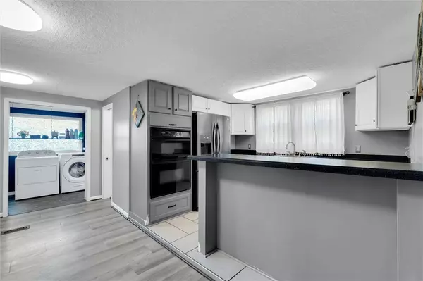 Easley, SC 29640,202 Barton ST