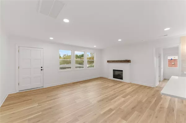 Greenville, SC 29609,9 Mauldin CIR