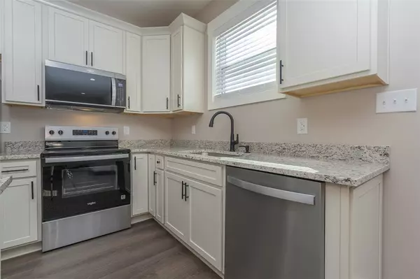 Easley, SC 29640,413 W 2ND AVE #A & B