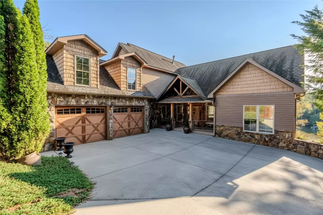 West Union, SC 29696,137 W Waters Edge LN