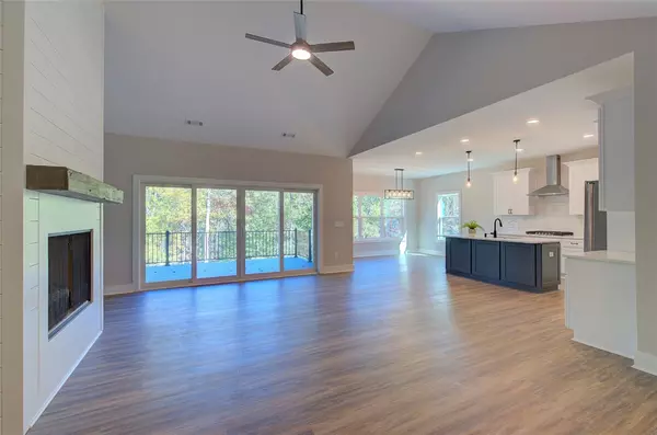 West Union, SC 29696,517 Sun Pointe CT