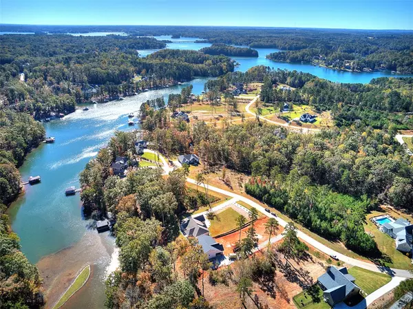 West Union, SC 29696,517 Sun Pointe CT