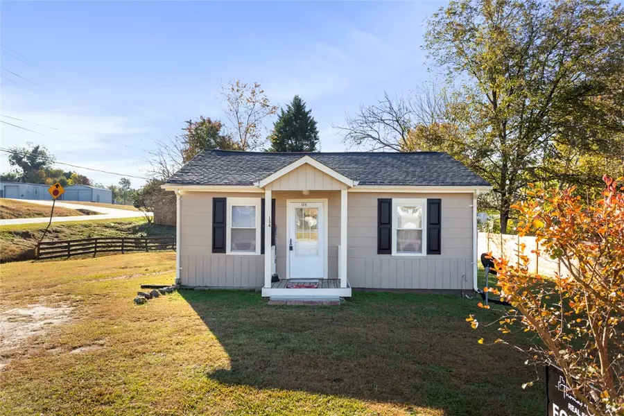 134 Marshall AVE, Seneca, SC 29678