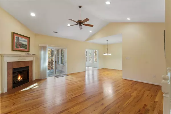 Walhalla, SC 29691,310 Falcons Nest RD