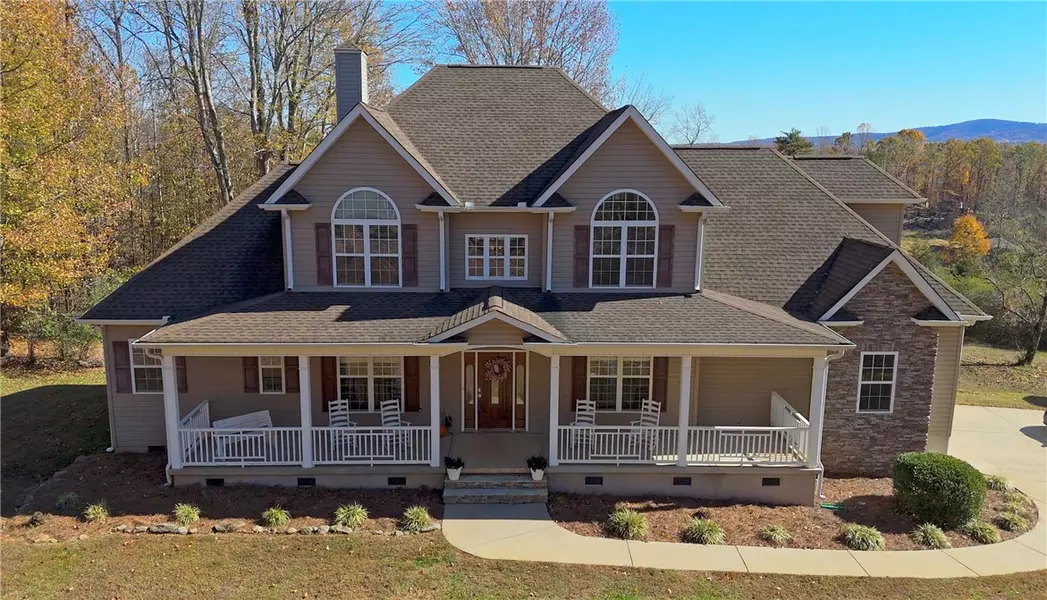 80 Upcountry LN, Travelers Rest, SC 29690