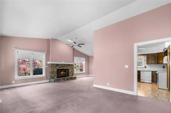 Westminster, SC 29693,102 Blossom CT