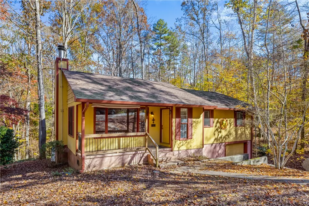 Westminster, SC 29693,102 Blossom CT