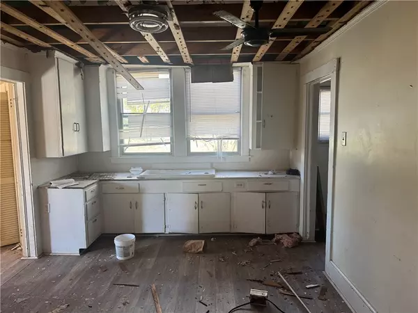 Seneca, SC 29678,1201 Goddard AVE