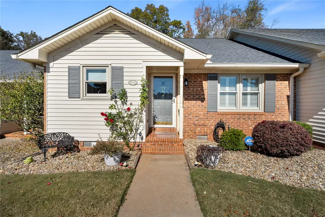 Anderson, SC 29621,2041 Cardinal Park DR