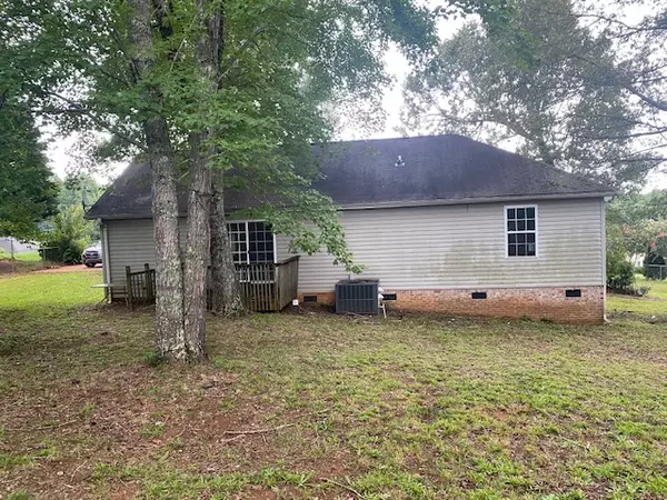 Liberty, SC 29657,113 golden springs LN