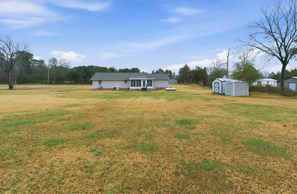 Seneca, SC 29678,185 N Grant RD