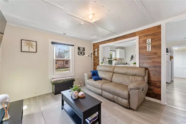 Iva, SC 29655,114 Simpson ST