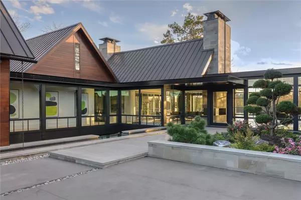 Sunset, SC 29685,425 Peninsula RDG