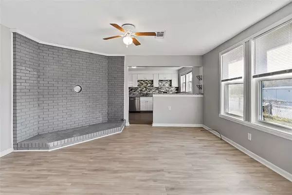 Calhoun Falls, SC 29628,306 E Savannah ST