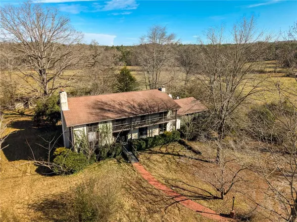 8650 Highlands HWY, Mountain  Rest, SC 29664