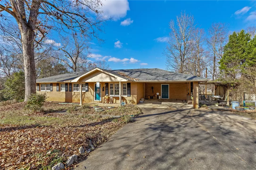 Anderson, SC 29624,231 Cloverhill DR