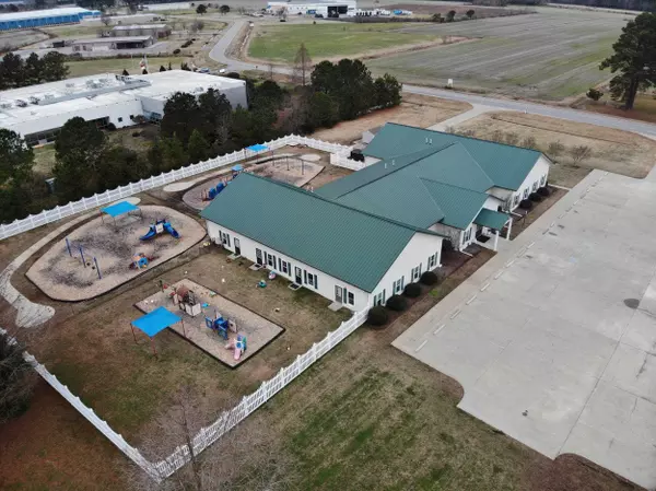 116 Corporate DrIve, Elizabeth City, NC 27909