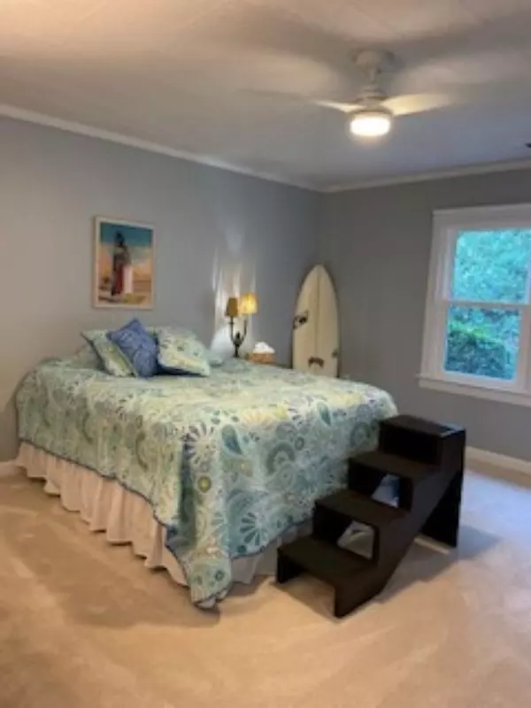 Manteo, NC 27954,1006 Burnside Road