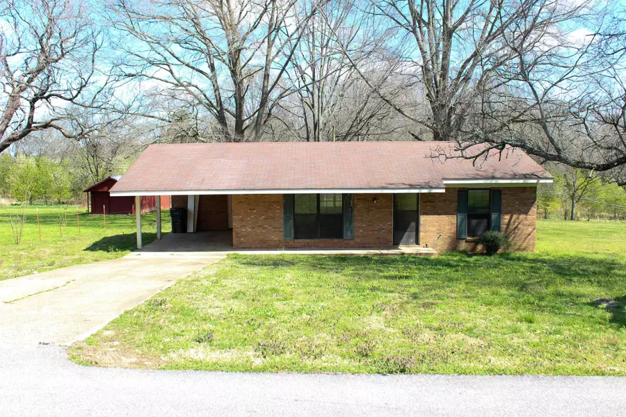 514 Karen DR, Bolivar, TN 38008