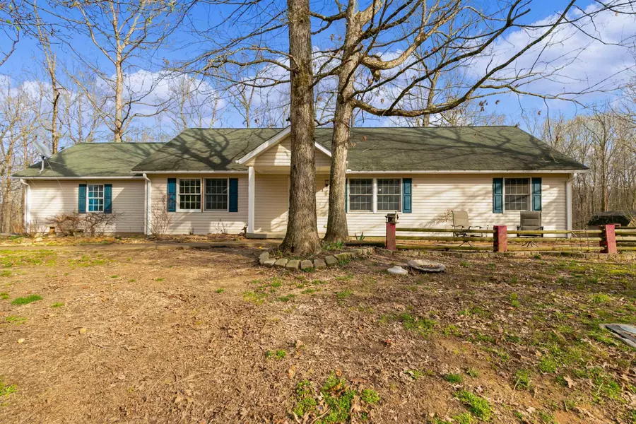 208 Stan LN, Cedar Grove, TN 38321