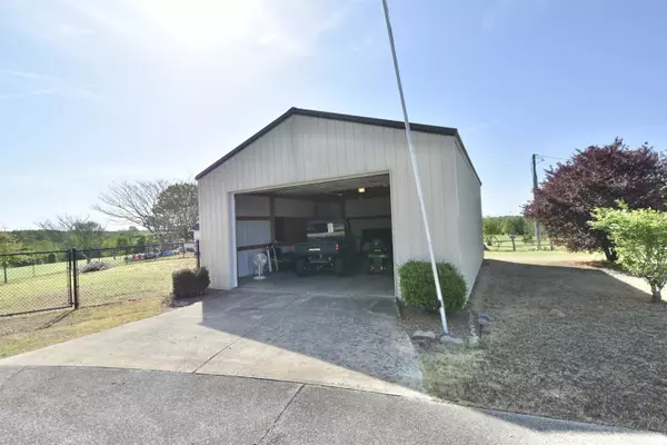 Huron, TN 38345,146 Flying Quail RD