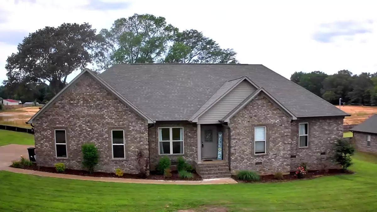 Henderson, TN 38340,719 Hill AVE