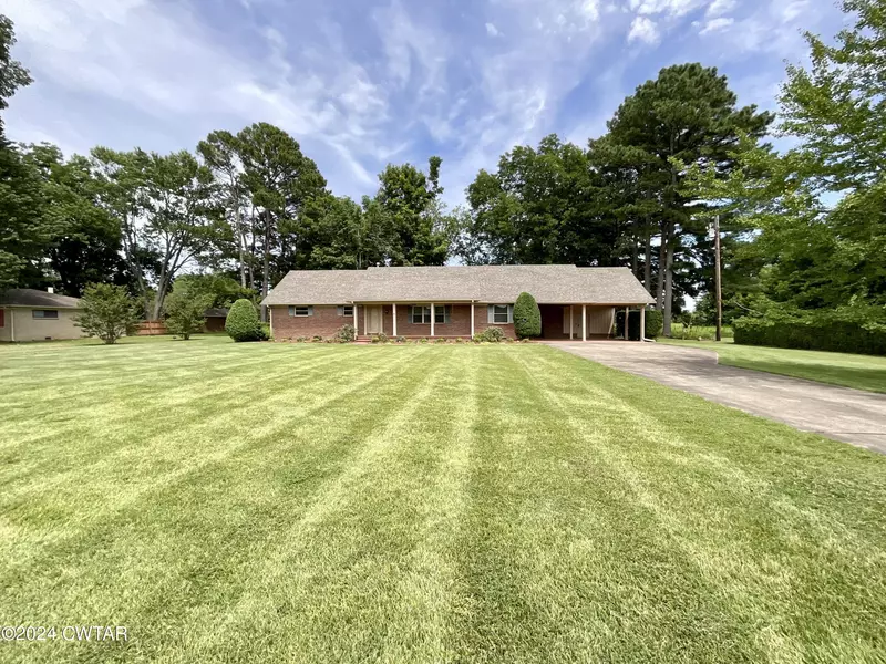 1920 Morgan RD, Dyersburg, TN 38024