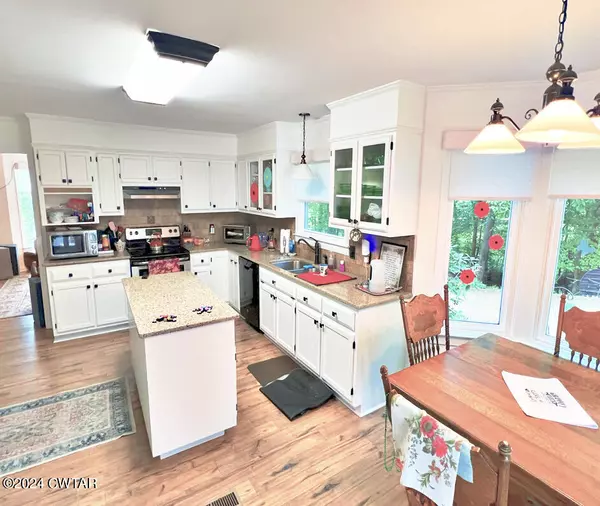 Lexington, TN 38351,312 Eastern Shores DR