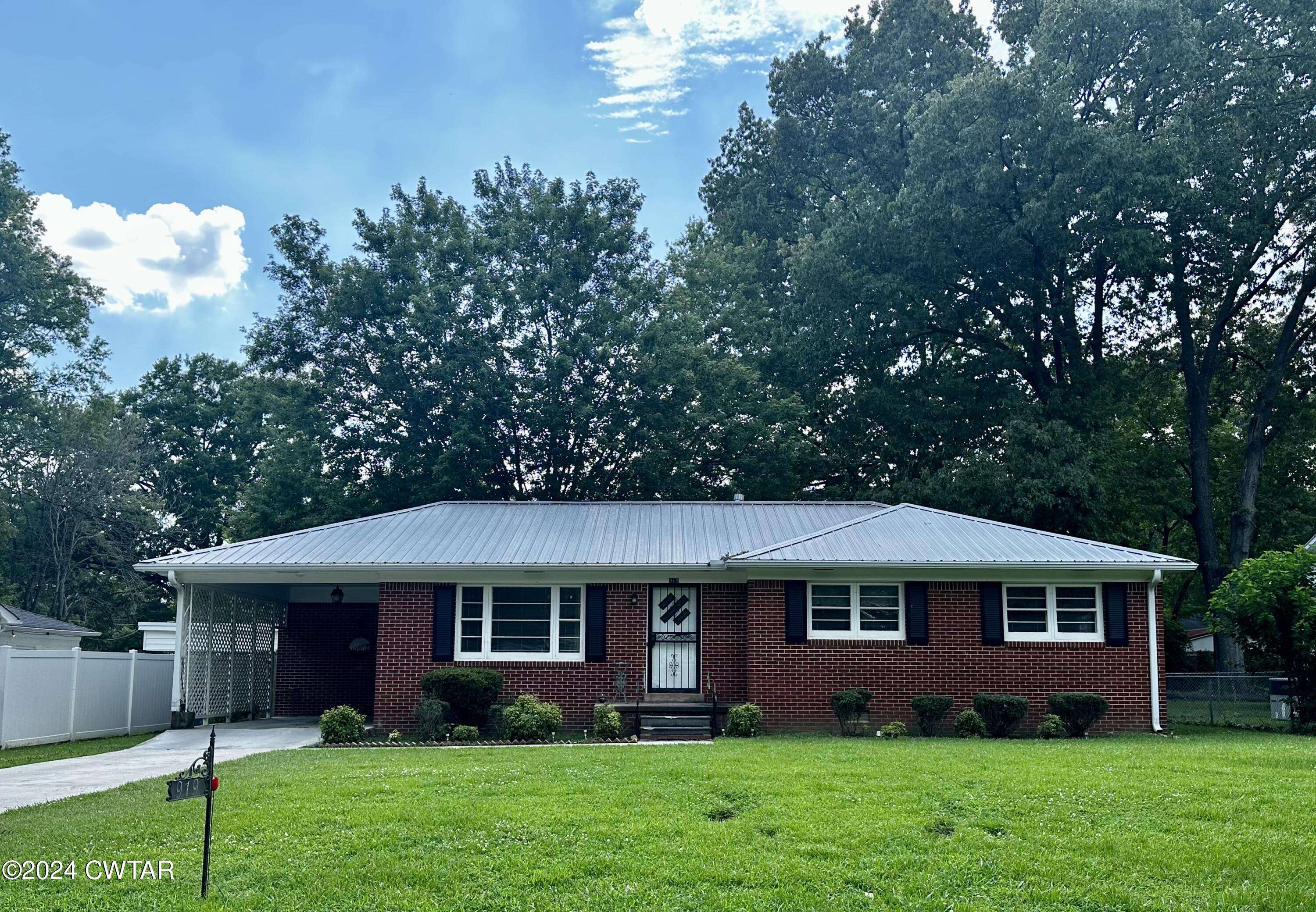 Humboldt, TN 38343,919 30th AVE