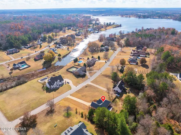 Lexington, TN 38351,406 Lakeshore DR