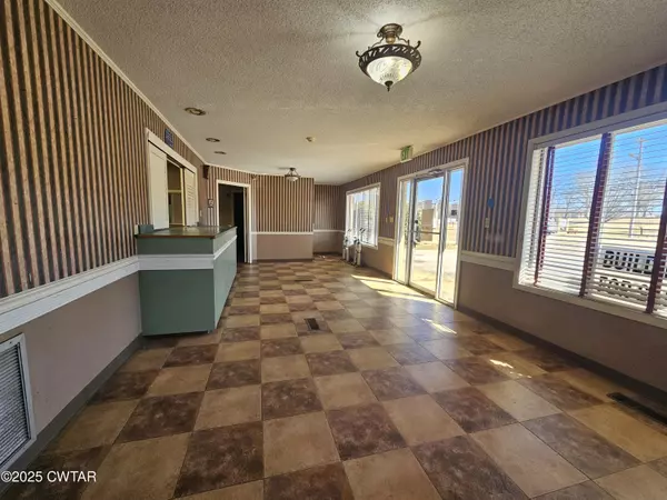 Jackson, TN 38301,1605 Highland AVE