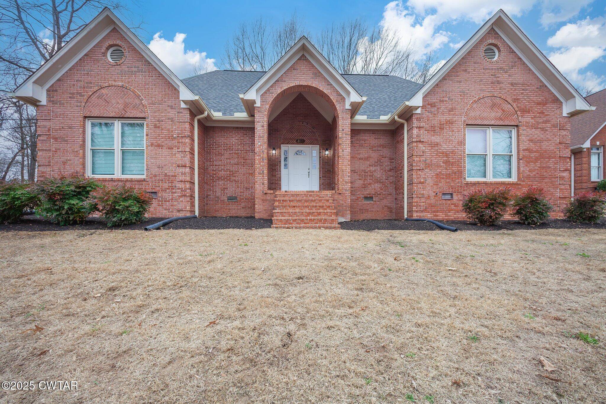 357 Weatheridge DR, Jackson, TN 38305