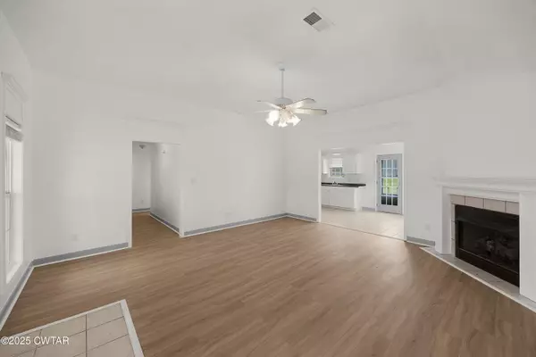 Jackson, TN 38305,6 Hayworth CV