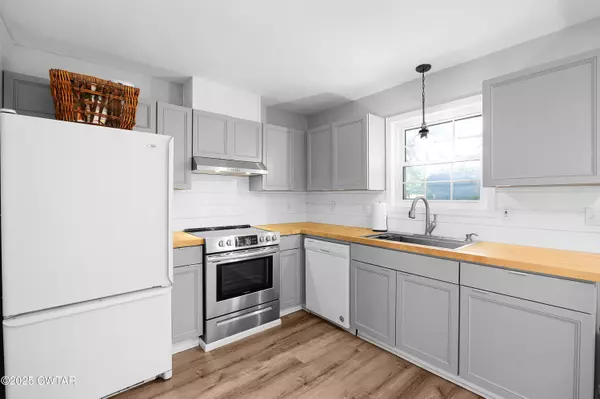 Gadsden, TN 38337,6397 Emerson RD