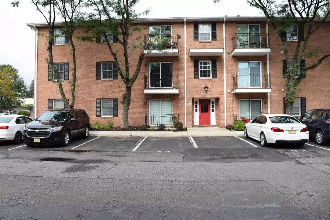 Bloomfield, NJ 07003,46 JOHN ST  #2A