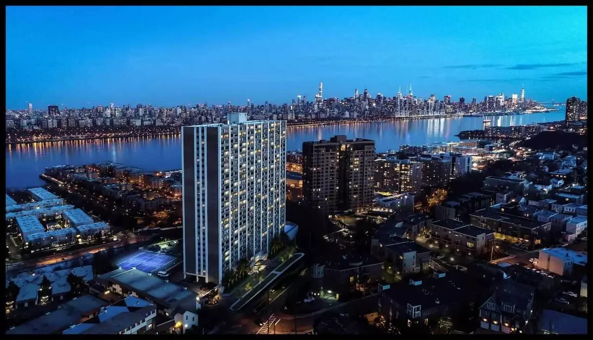 Cliffside Park, NJ 07010,250 GORGE RD  #6E