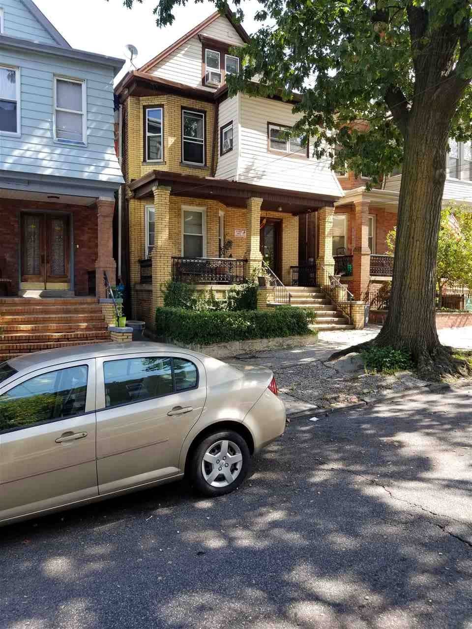 130 CARLTON AVE, Jc Heights, NJ 07307