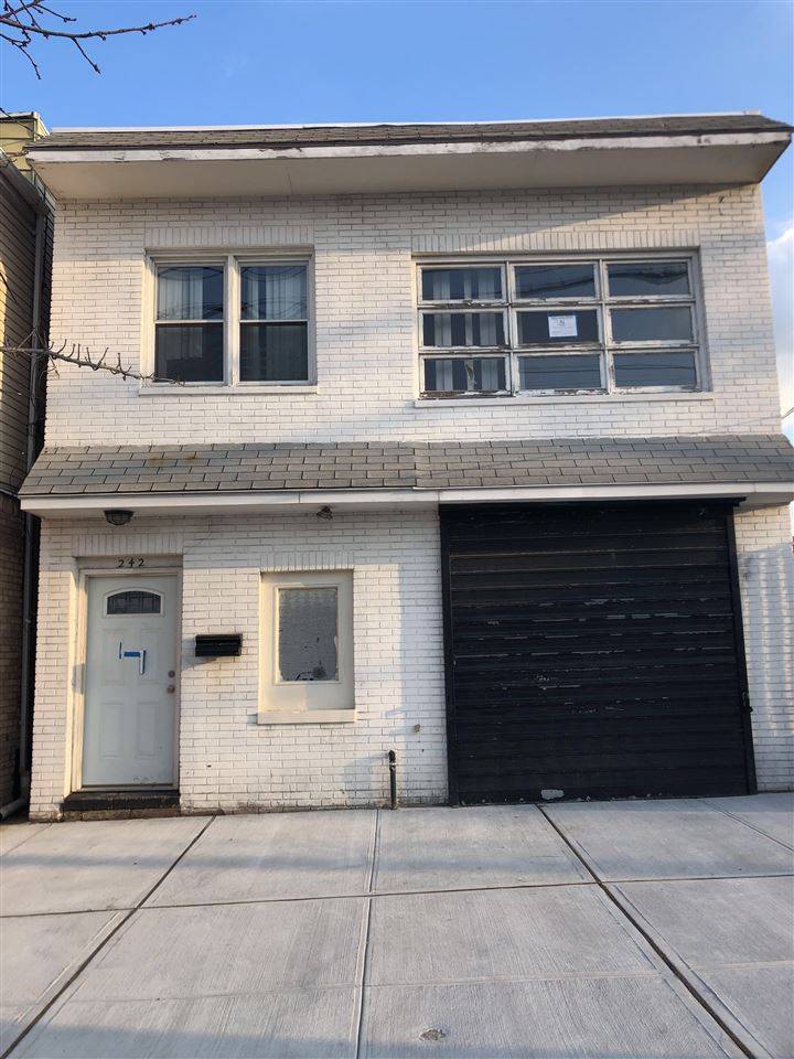 242 AVENUE C, Bayonne, NJ 07002
