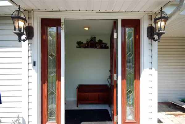 33 FELLSWOOD DR, Livingston, NJ 07039