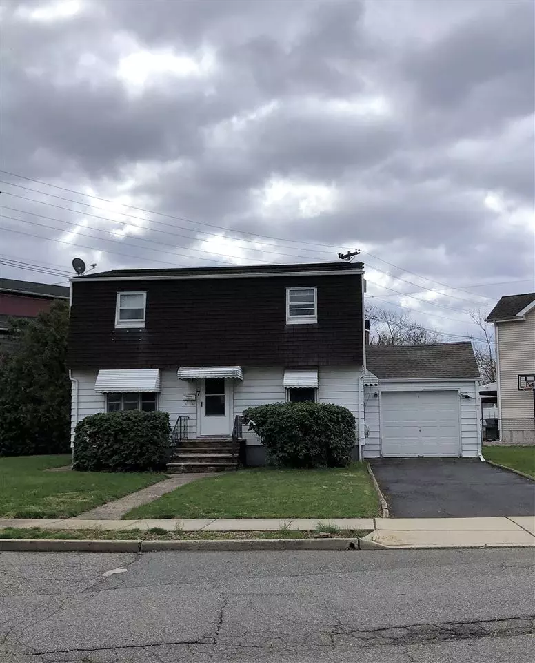 Clifton, NJ 07011,7 LOUIS DR