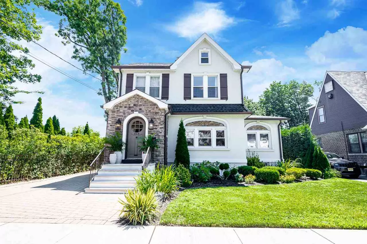 Cliffside Park, NJ 07010,554 BRANDON PL