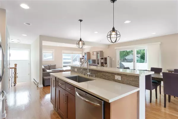 7 JOAN REE TERRACE, Bayonne, NJ 07002