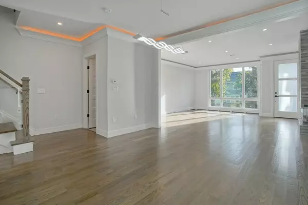 Cliffside Park, NJ 07010,47 KNOX AVE