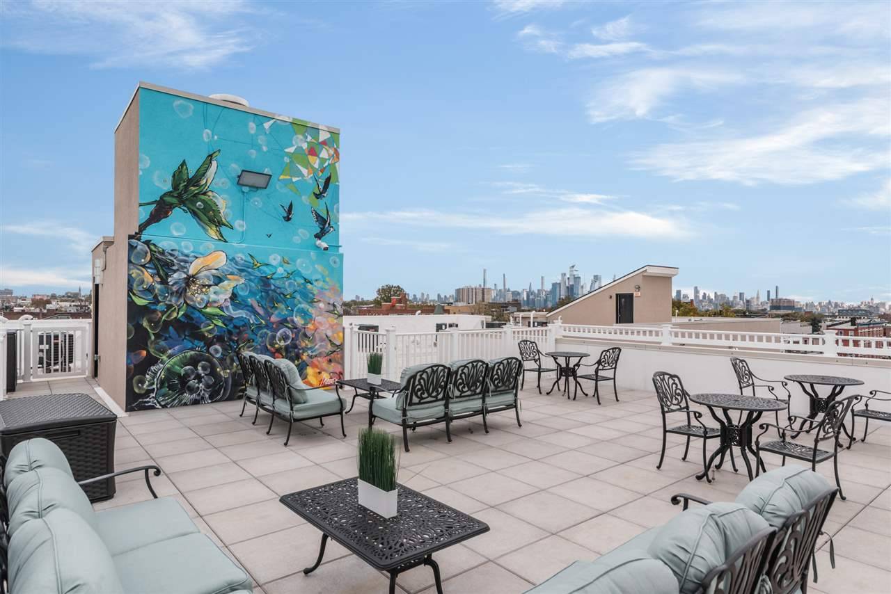 974 SUMMIT AVE  #401, Jc Heights, NJ 07037
