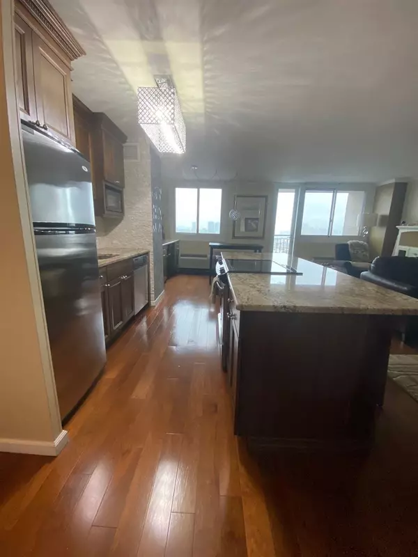 Union City, NJ 07087,100 MANHATTAN AVE #509